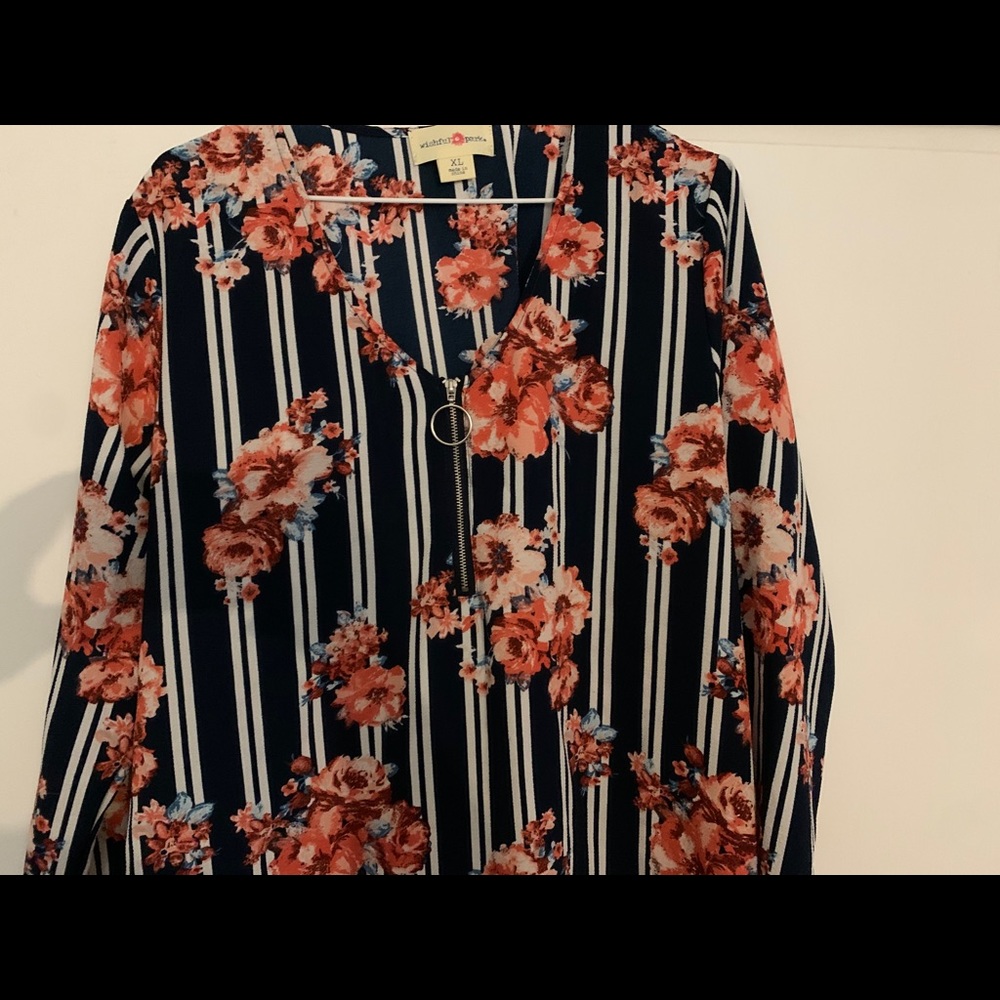 Ladies size XL shirt.